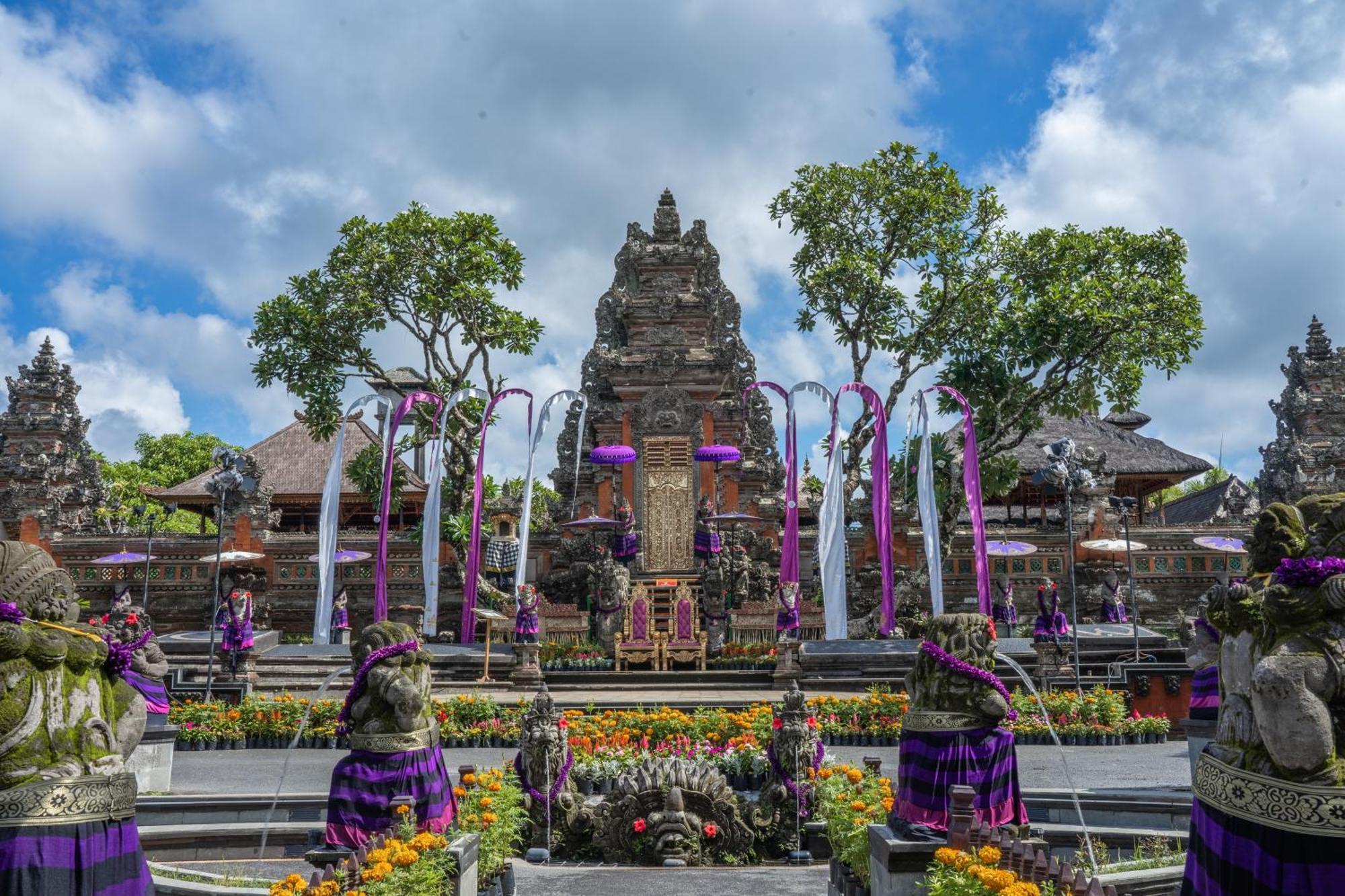 Puri Saraswati Wisma tamu