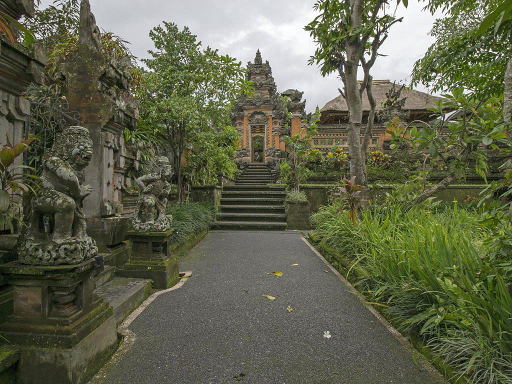 Puri Saraswati 4*